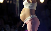 pregnant-woman-pic-rex-198707188-84572